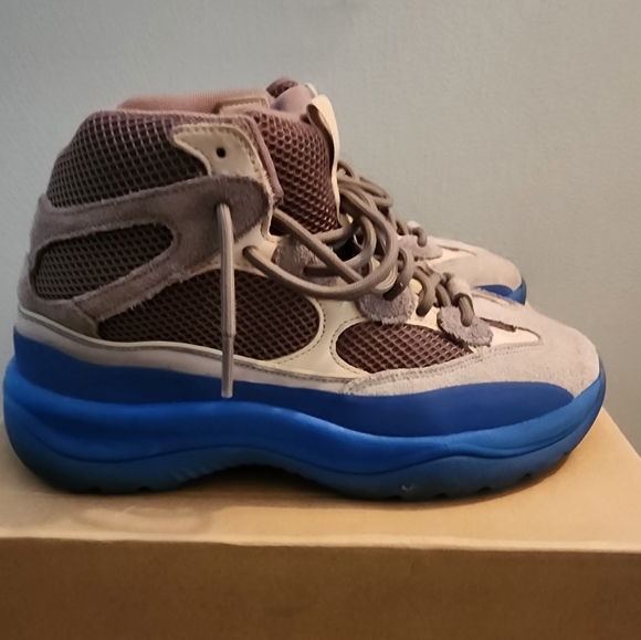 Yeezy Desert Boot - Picture 5 of 7